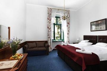 Фото номера Трехместный номер Отель Kadyny Folwark Hotel &amp; SPA г. Кадыны 5